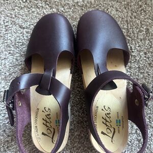 Lotta's Dark Burgundy Leather Clogs